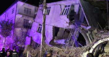 Elazığ'da Meydana Gelen Depremde Ölü Sayısı 21'e Yükseldi