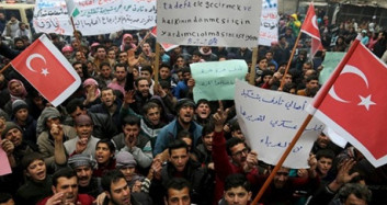 Suriyeliler Türk Askerine Destek Gösterisi Düzenledi