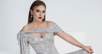 Eve Kebapçı Çağıran Demet Akalın Sosyal İzolasyon Kurallarına Uymadı