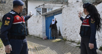 Emeti Nine'den Jandarmaya Teşekkür