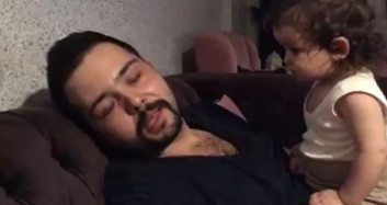 Babasını Hiç Kimseyle Paylaşmayan Minik Kız