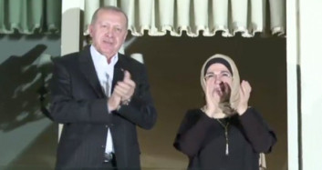 Cumhurbaşkanı Erdoğan'dan Sağlık Personeline Alkışlı Destek