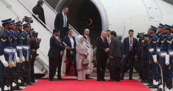 Cumhurbaşkanı Erdoğan Pakistan Başbakanı İmran Han Tarafından Resmi Törenle Karşılandı