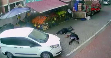 Esenyurt'taki Korkunç Kaza Güvenlik Kamerasına Yansıdı!