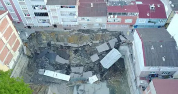 Esenler'de İstinat Duvarı Çöktü