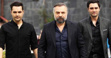 Eşkıya Dünyaya Hükümdar Olmaz Bombayı Koyan Kim?