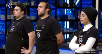 MasterChef Esra Gözyaşları İçinde Yarışmaya Veda Etti
