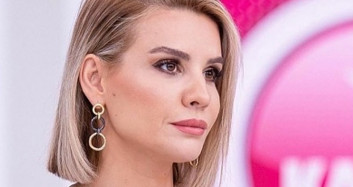 Esra Erol'a 7 Çocuğunu ve Kocasını Bırakıp Yasak Aşkına Kaçan Kadın Canlı Yayına Katıldı!