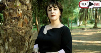 Esra Dermancıoğlu Hostesleri Taklit Etti