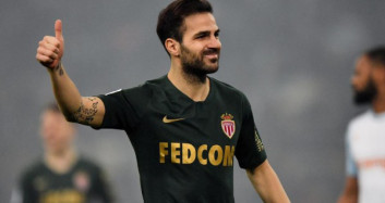  Cesc Fabregas’ın Maç Esnasında Attığı Pas Sosyal Medya’da Gündem Oldu