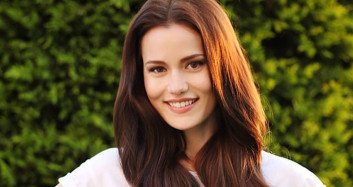 Fahriye Evcen, Karan’la Geçirdiği Eğlenceli Anları Paylaştı