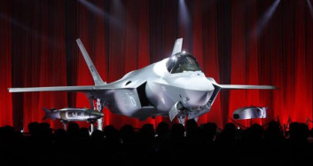 Türkiye İlk F-35'i Teslim Aldı! Tören Gururlandıran Detay