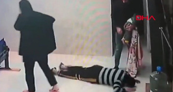 Filistin’de Nefes Borusuna Yiyecek Kaçan Çocuğun Kurtarılma Anı