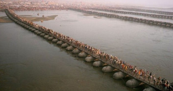 Binlerce İnsan Tek Bir Amaç İçin Köprüye Akın Etti!