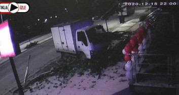 Freni Boşalan Otobüs Dehşet Saçtı