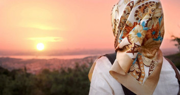 Gardıroba Sakladığı Eniştesiyle Basılan Kadının Hikayesi