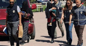 Gazal Ninenin 10 Yılda Biriktirdiğini Çalan Hırsızlar Yakalandı