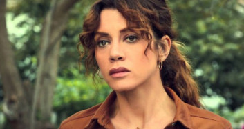 Gökçe Bahadır'dan Muhteşem 'Sıla' Performansı 