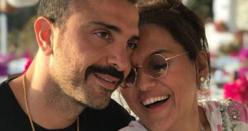 Demet Akalın’dan Romantik Video