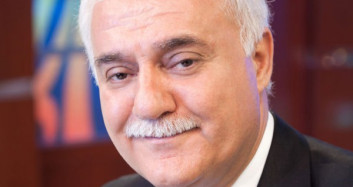 Nihat Hatipoğlu Canlı Yayında Çıldırdı!