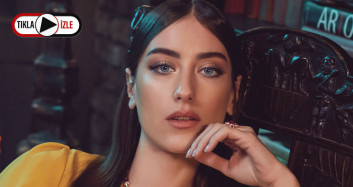 Hazal Kaya Şarkı Söyledi