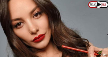 Hazal Filiz Küçükköse Plajda Bikini Değiştirdi