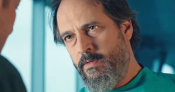 Hekimoğlu Acı Haberi Verir