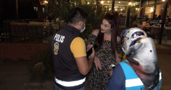 Hem Suçlu Hem Güçlü! Maske Takmadı 'Yaz Cezamı' Diye Israr Etti 