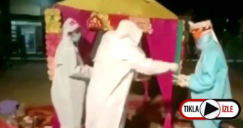 Hindistan'da Gelinin Kovid-19 Testi Pozitif Çıktı, Düğünden Vazgeçmediler