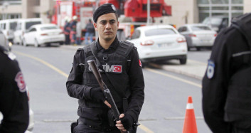 Hırsızlık Yapan Anne Polisi Gözyaşlarına Boğdu