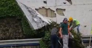 İBB, Zeytinburnu'ndaki Yeşillik Alanları Sökmeye Başladı