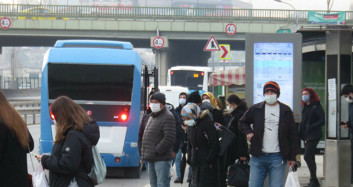 İBB'nin Toplu Ulaşım Yetersizliği Vatandaşa İsyan Ettirdi