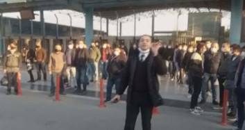 İETT Durağında Vatandaş İsyan Etti