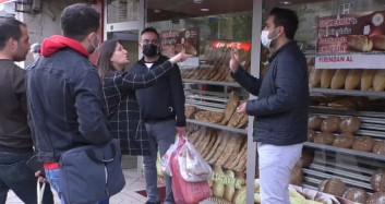 Iğdır'da Oluşan Pide Kuyruğunda Maske Tartışması Yaşandı