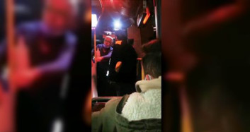 İşçi Kıyafetleriyle Toplu Taşımaya Bindi! Şoför Koltukları Kirletir Diye Oturtmadı