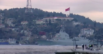 İspanya Savaş Gemisi İstanbul Boğazı'ndan Geçti