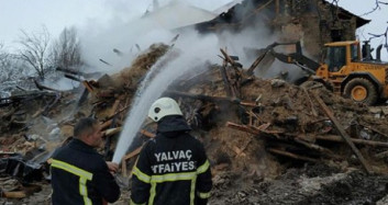 Isparta'da Kerpiç Evde Yangın! 3 Kardeş Hayatını Kaybetti