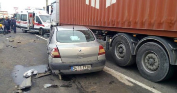 İstanbul-Tekirdağ Yolunda Zincirleme Kaza Oldu