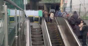 İstanbul'da bir işçi yürüyen merdivene sıkıştı: İşçi hayatını kaybetti