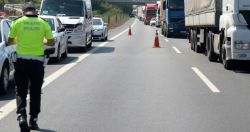 İstanbul’da Ceza Yağmuru: Makas Atıp Şerit Değiştirmenin Cezası 35 Milyon Lira