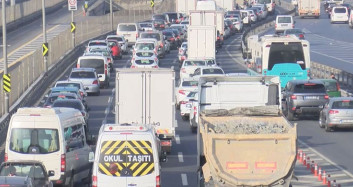 İstanbul'da Trafik Tam Kapanma Dinlemedi: Vatandaşlar İsyanda