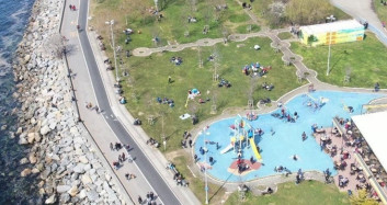 İstanbullu Sahillere Akın Etti