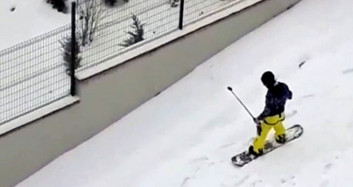 İstanbullunun Karda Snowboard Keyfi Kamerada