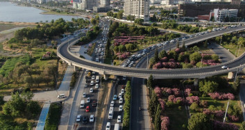 İzmir'de İşleri Güçleri Heykel Olan Başkan Tunç Soyer, Kavşak Yapacaktı Vazgeçti