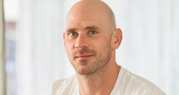 Johnny Sins Erik Dalı Oynadı
