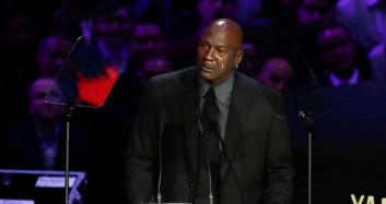 Michael Jordan Gözyaşlarına Boğuldu	