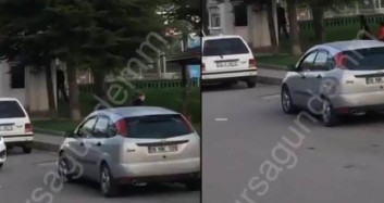 Parkta Oynayan Küçük Kızlara Bakarak Kendini Tatmin Etti!