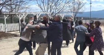 Karabük’te Mezarlık Kavgası! Köylüler ile Muhtar Tekme Tokat Birbirine Girdi