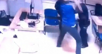 Polis Memuruna Karakolda Demir Sopa ile Saldırdı!