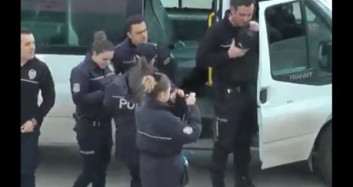 Kavga İhbarına Giden Polislere Öğrencilerden Sürpriz